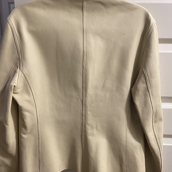 Loro Piana Beige Leather Jacket – Size 48 – Red Lining – Excellent Condition - Picture 3 of 5